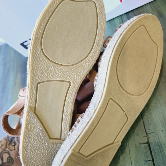 Frau Leather Espadrille Sandals - Picture 7 of 8